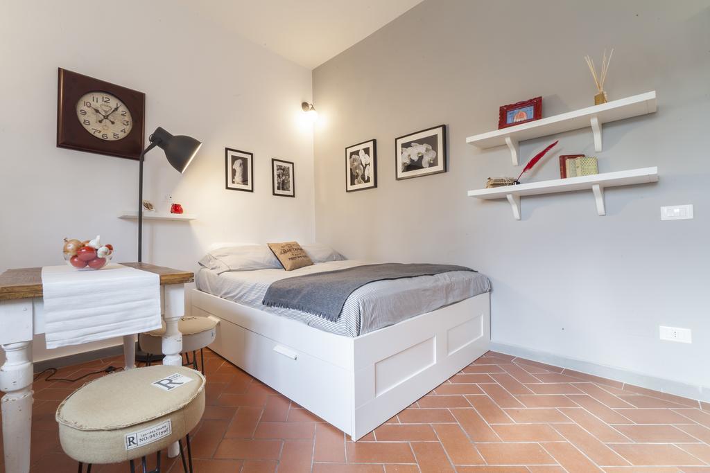 Central Pitti Studio Flat ฟลอเรนซ์ ภายนอก รูปภาพ