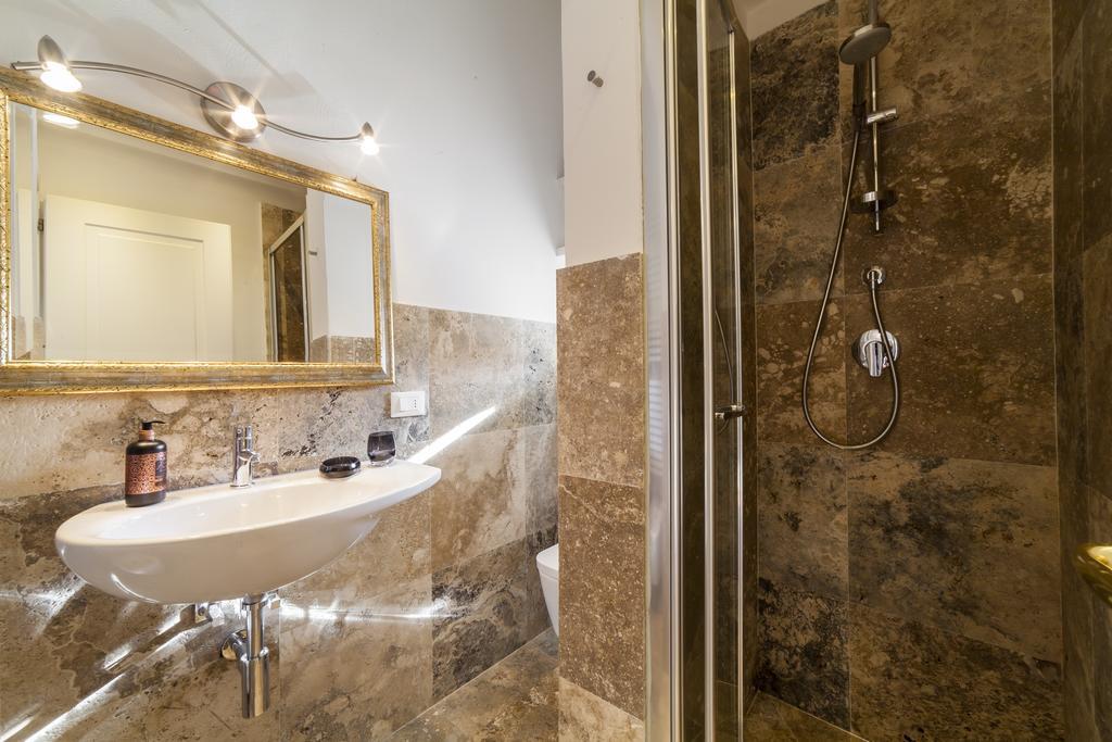 Central Pitti Studio Flat ฟลอเรนซ์ ภายนอก รูปภาพ